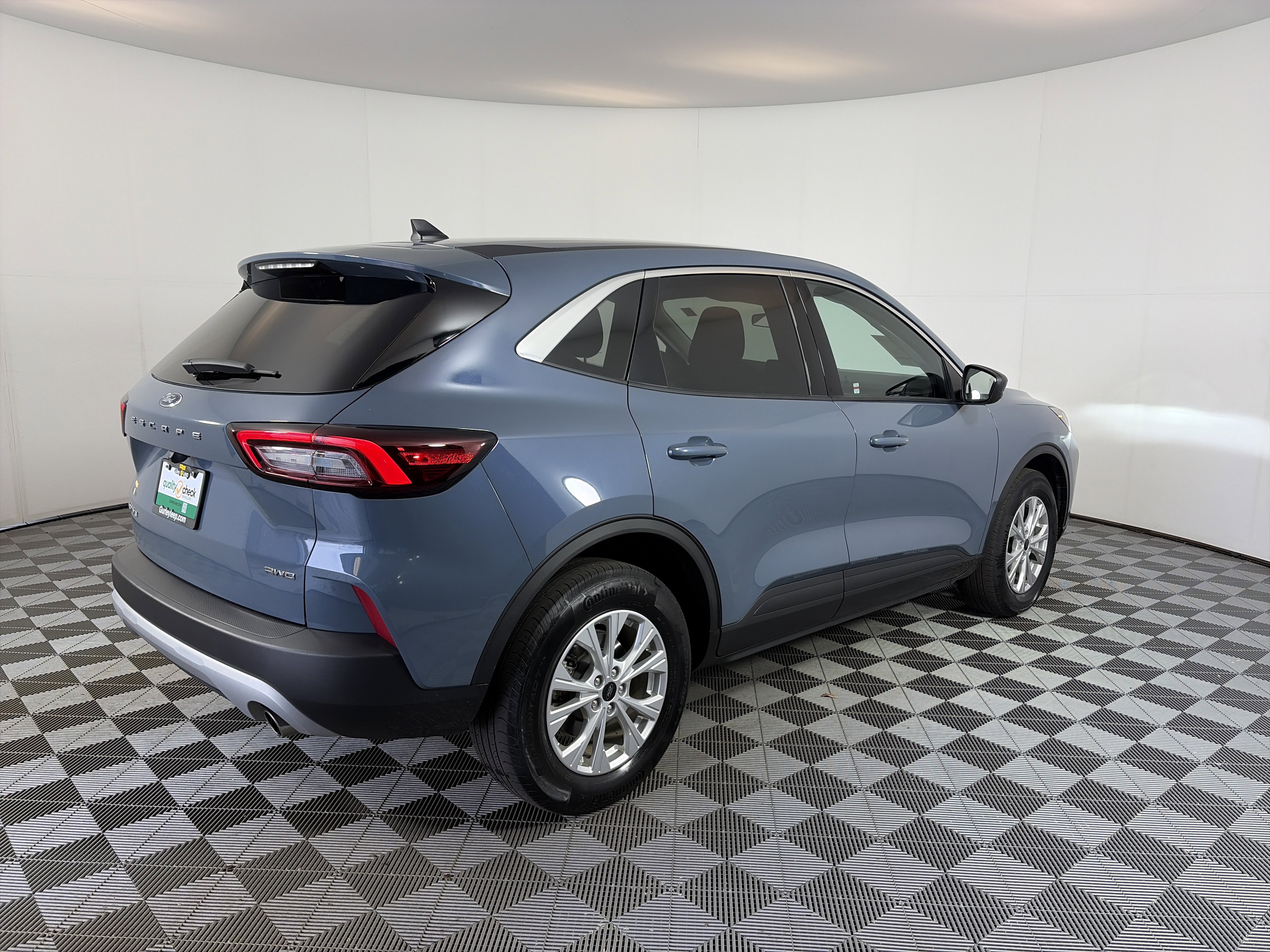 Used 2023 Ford Escape Active image 10