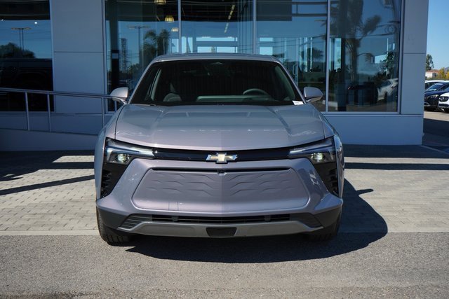 New 2025 Chevrolet Equinox EV LT image 3