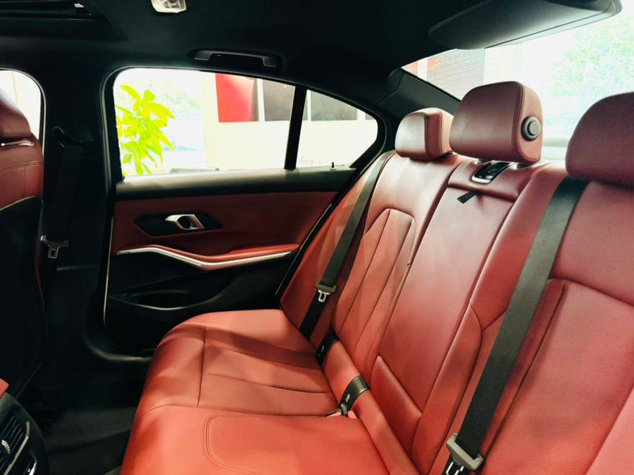 Used 2025 BMW 330i Sedan image 18