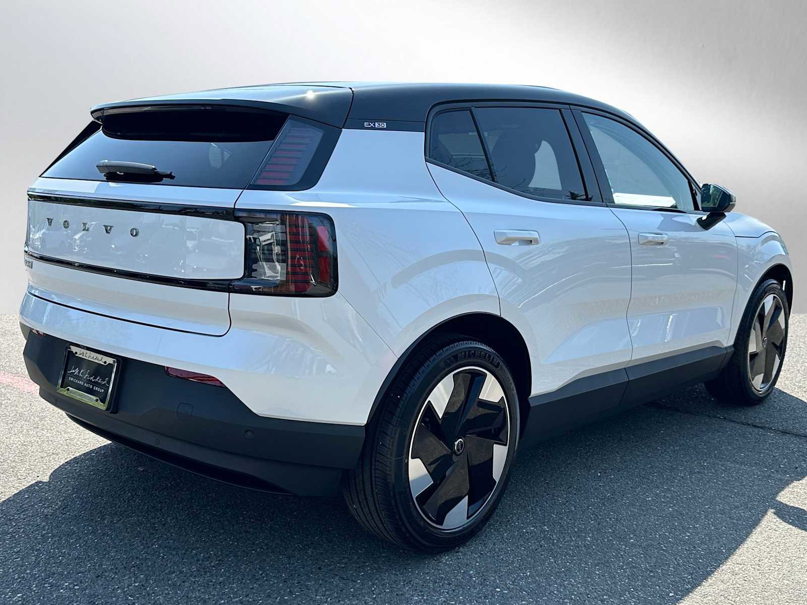 New 2025 Volvo EX30 Plus w/ Protection Package Premier image 7