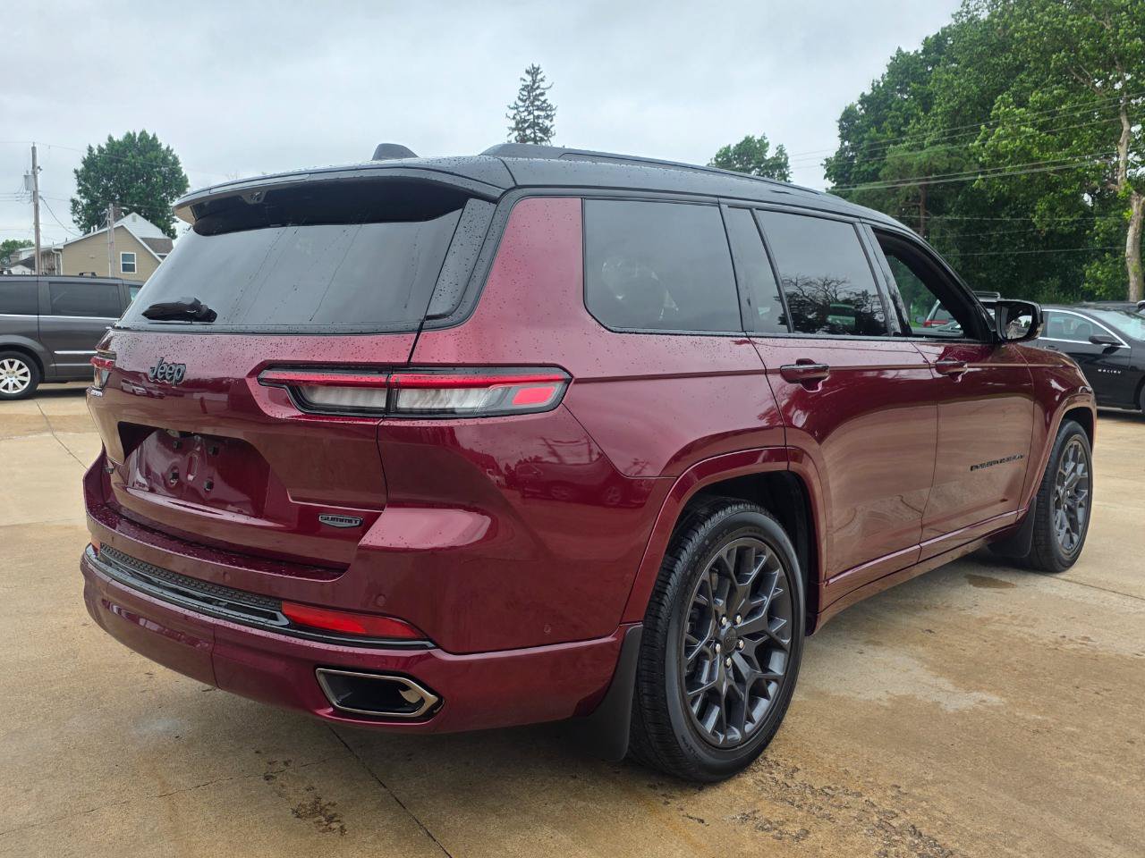 Used 2025 Jeep Grand Cherokee L Summit w/ Advanced Protech Group IV AWD/4WD image 26
