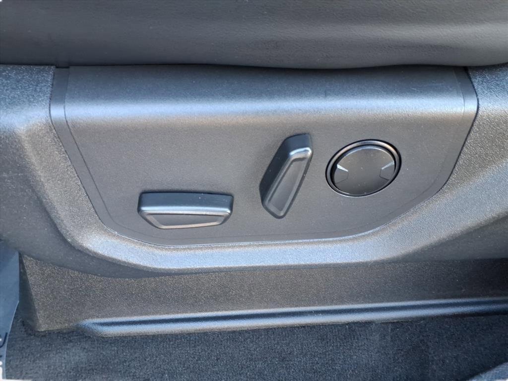 Used 2024 Ford Expedition Max XLT image 12