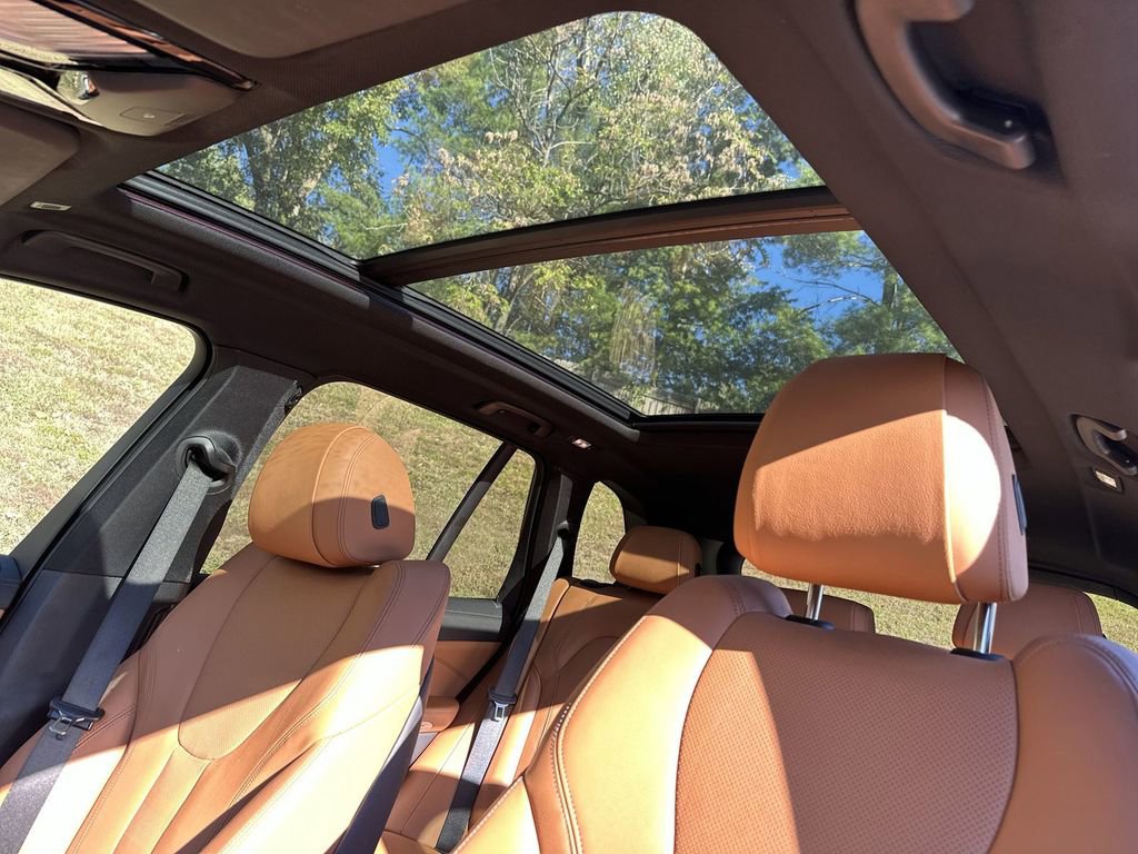 Used 2022 BMW X5 xDrive40i w/ Premium Package image 28