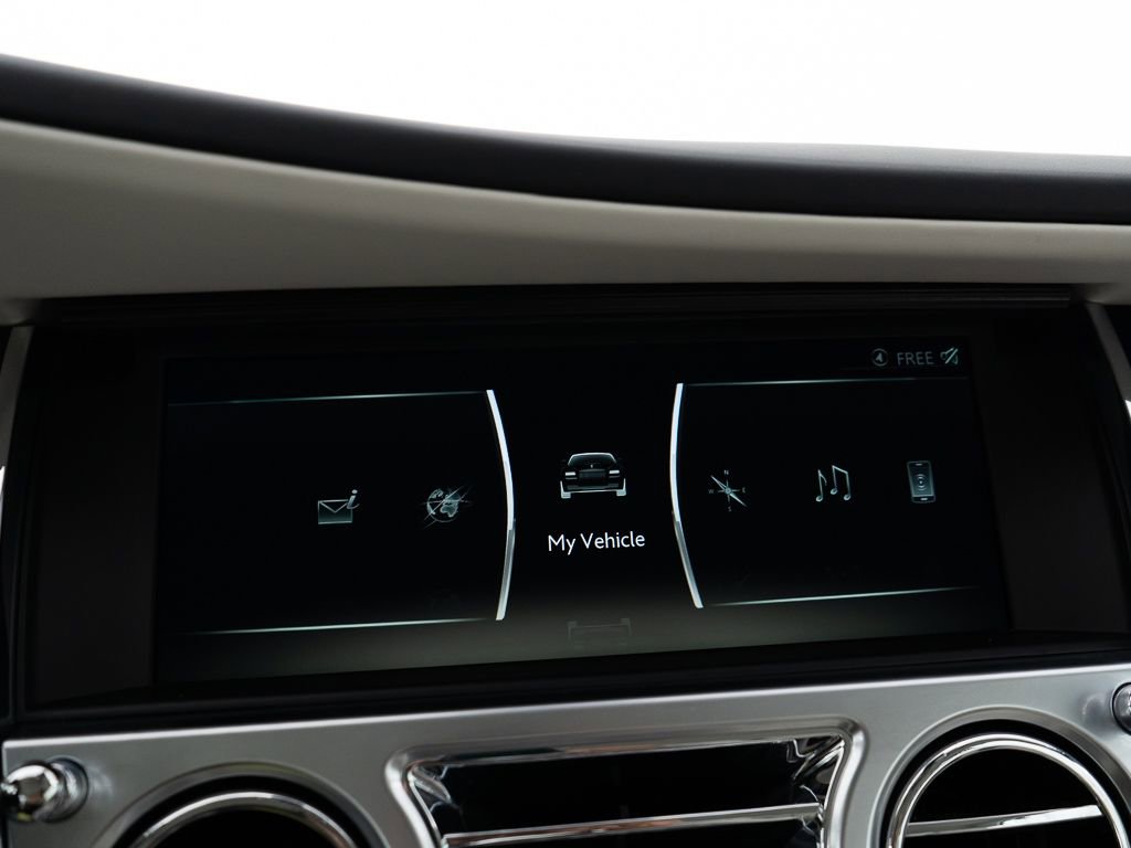 Used 2019 Rolls-Royce Wraith image 36