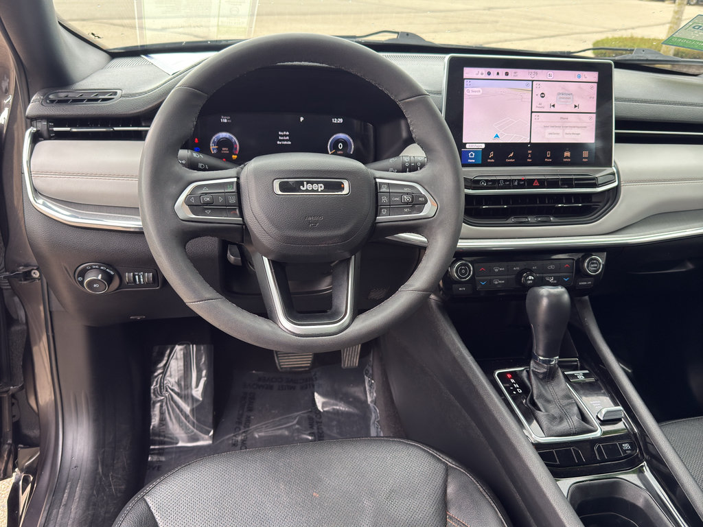 Used 2023 Jeep Compass Limited w/ Elite Group AWD/4WD image 14