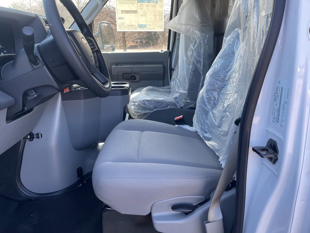 New 2026 Ford E-350 and Econoline 350 Super Duty w/ Power Equipment Group RWD image 10