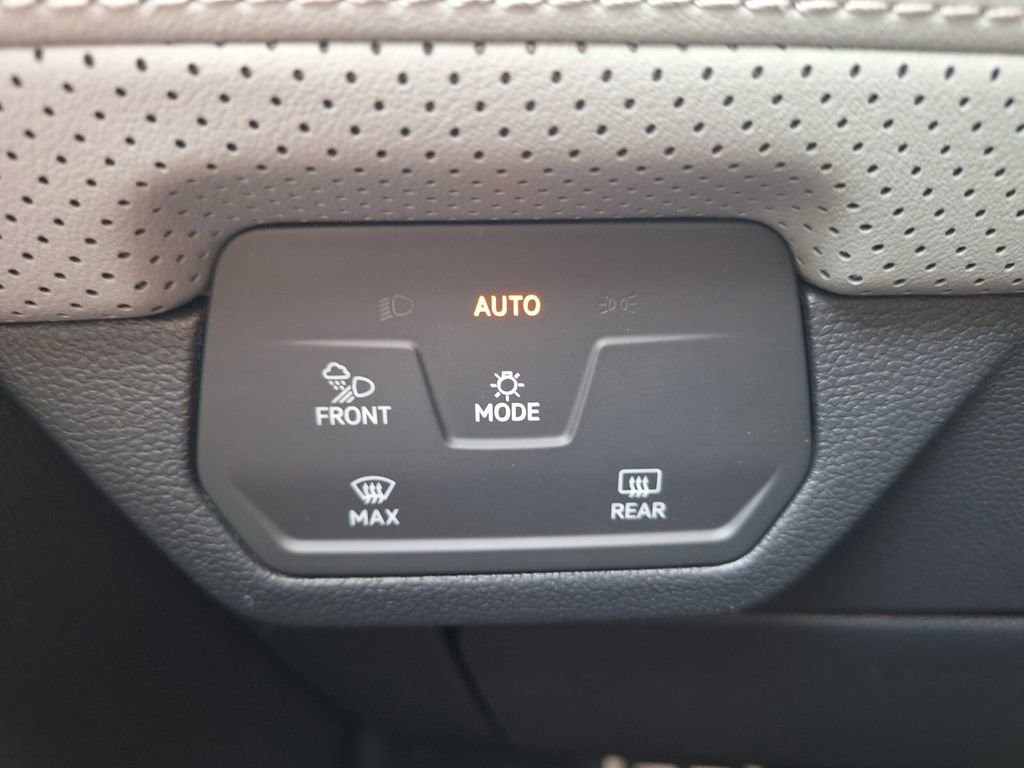 New 2026 Volkswagen Atlas Peak Edition image 12