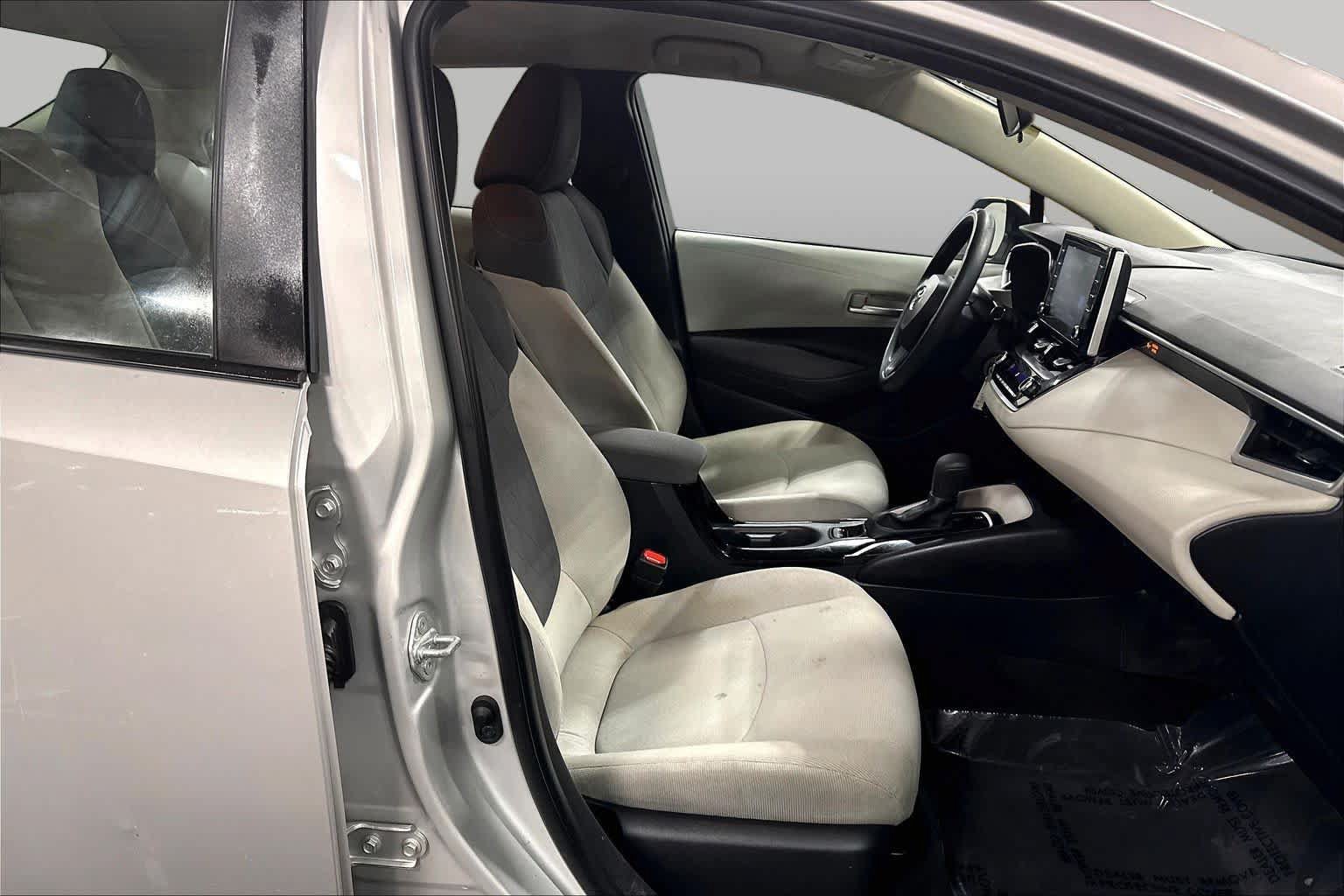 Used 2021 Toyota Corolla LE FWD image 9
