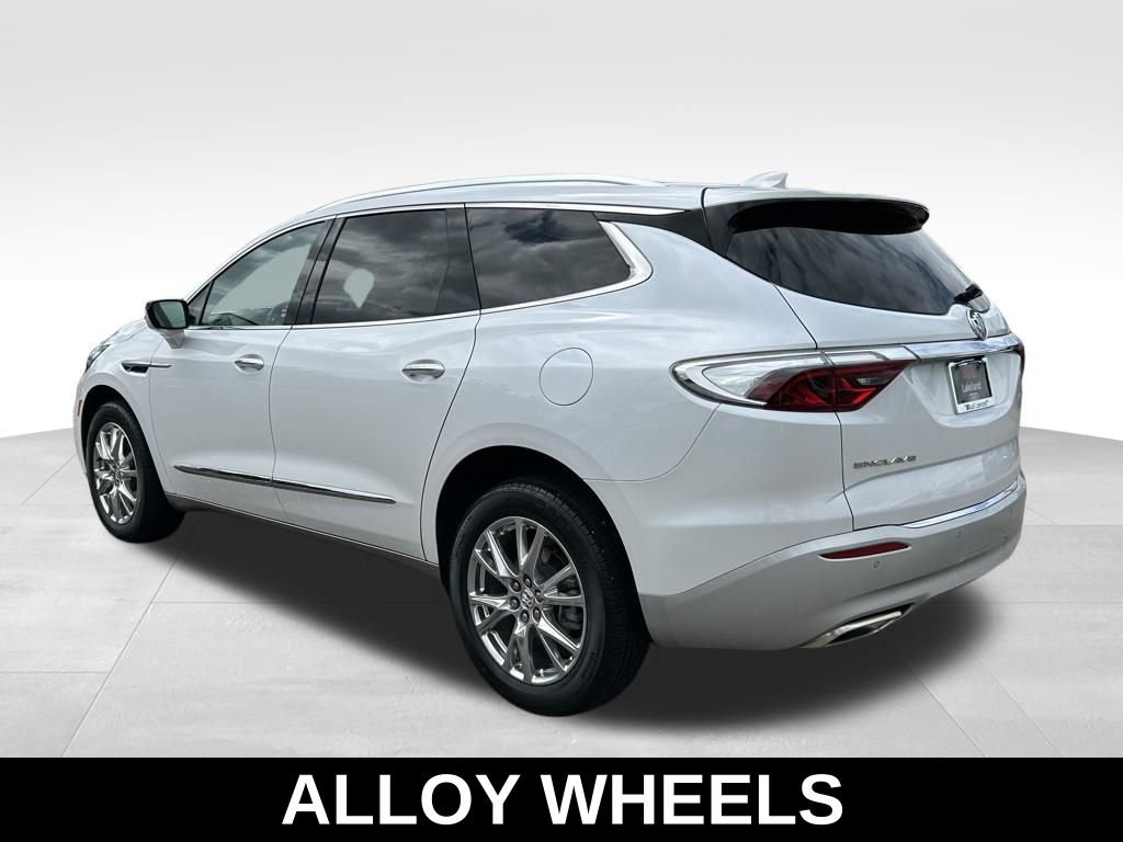 Used 2023 Buick Enclave Essence w/ Experience Buick Package image 3