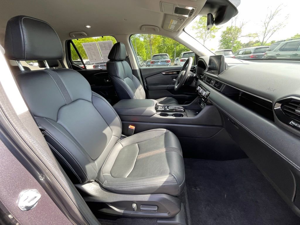 Certified 2025 Honda Pilot EX-L image 33