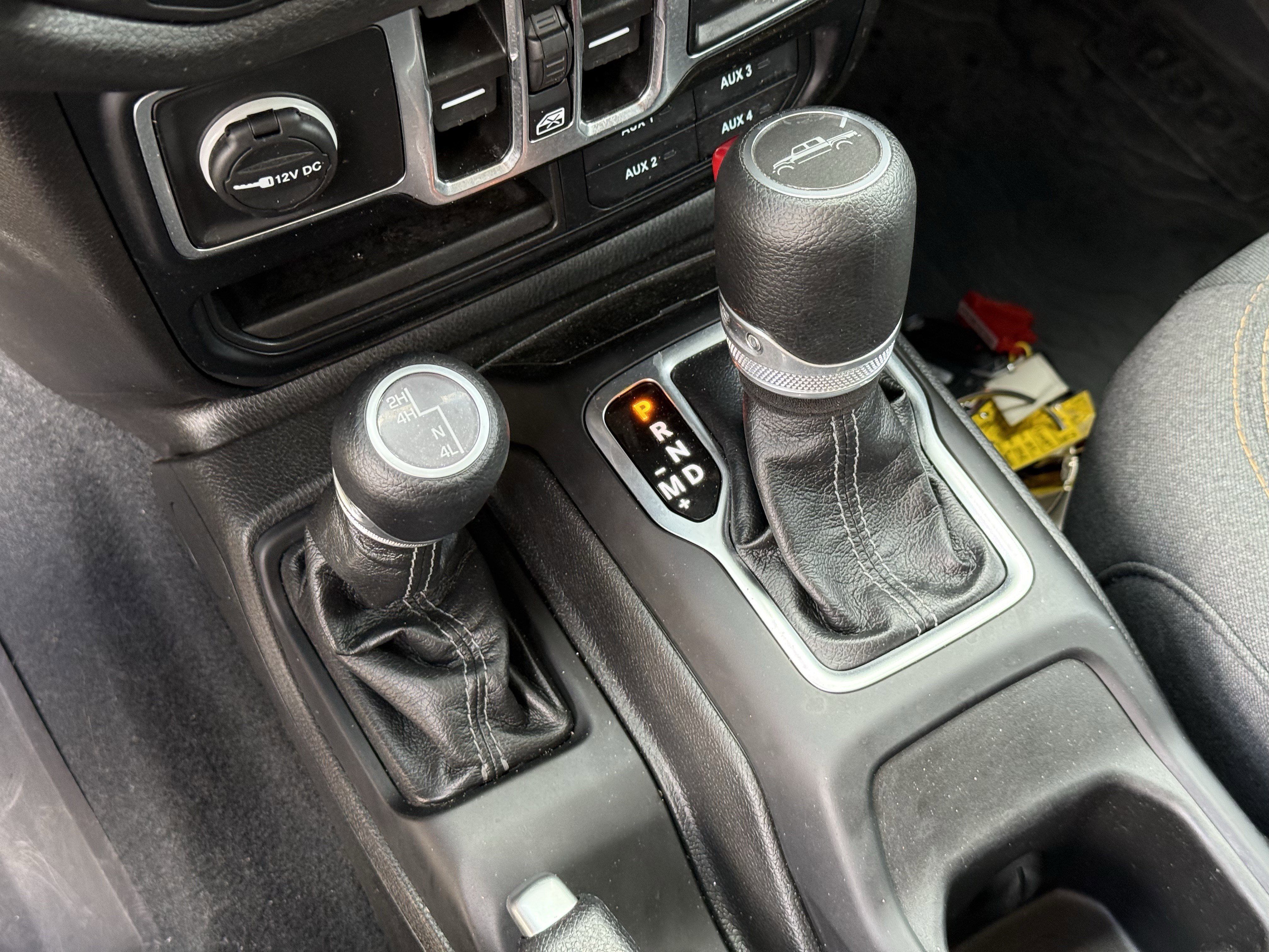 Used 2024 Jeep Gladiator Sport AWD/4WD image 24