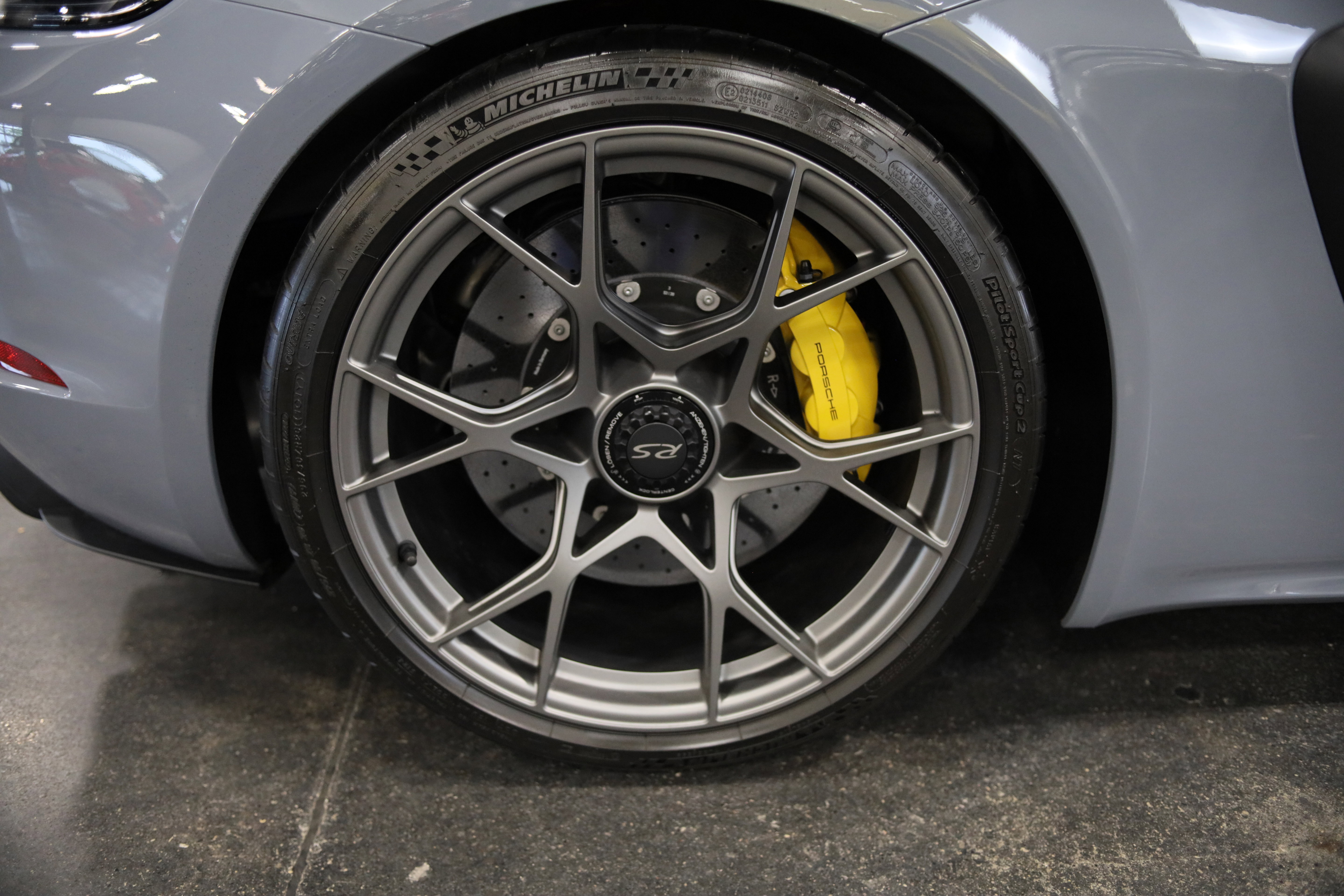 Used 2025 Porsche 718 Boxster Spyder RS w/ Chrono Package RWD image 11