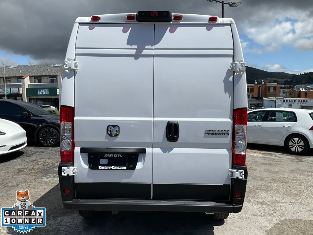 Used 2025 RAM ProMaster 2500 w/ Convenience Group FWD image 4