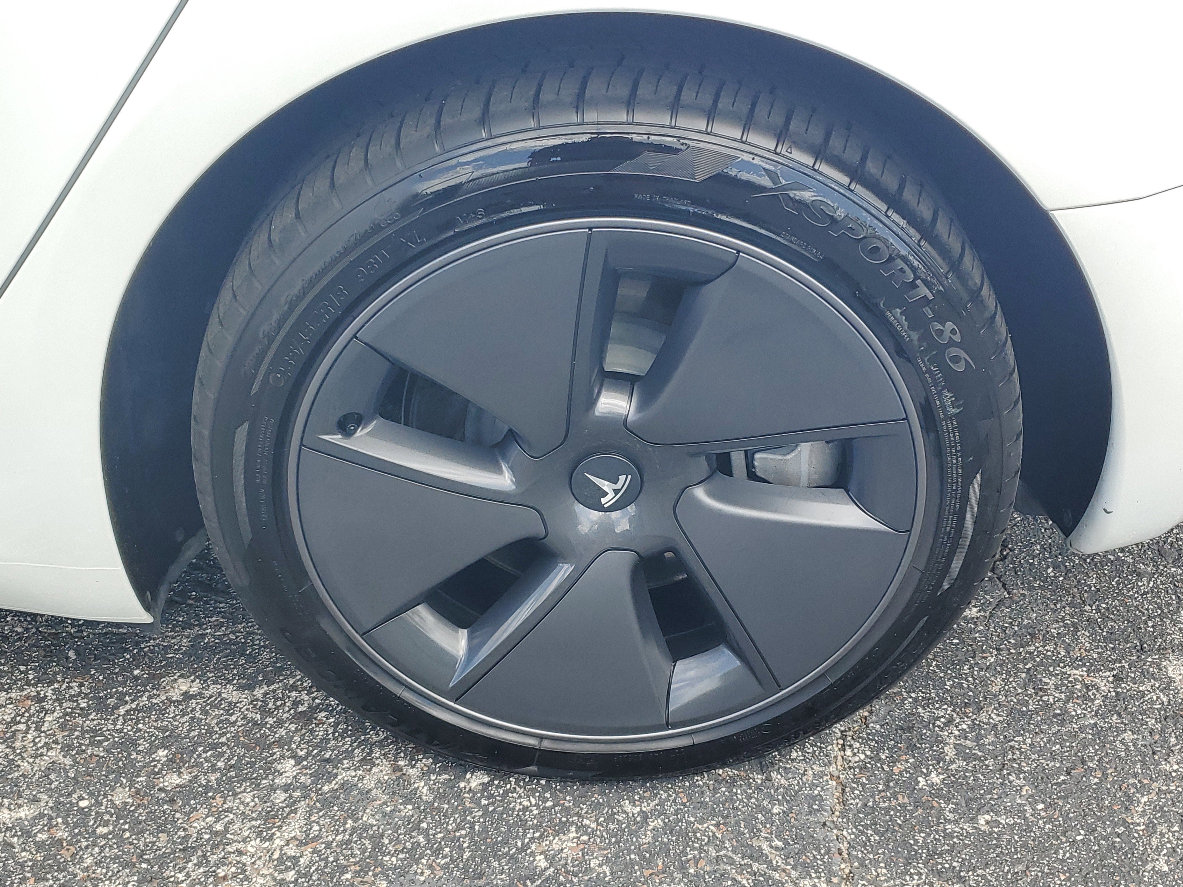 Used 2023 Tesla Model 3 Standard Range image 9