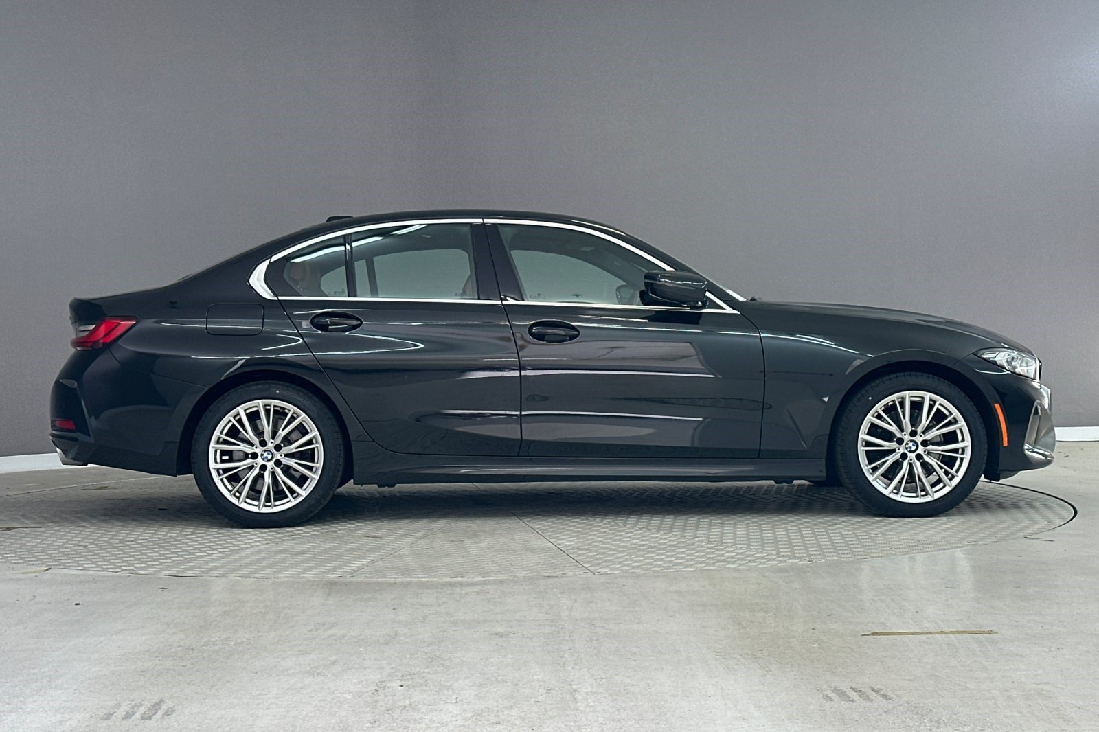 Certified 2024 BMW 330i Sedan w/ Convenience Package RWD image 7