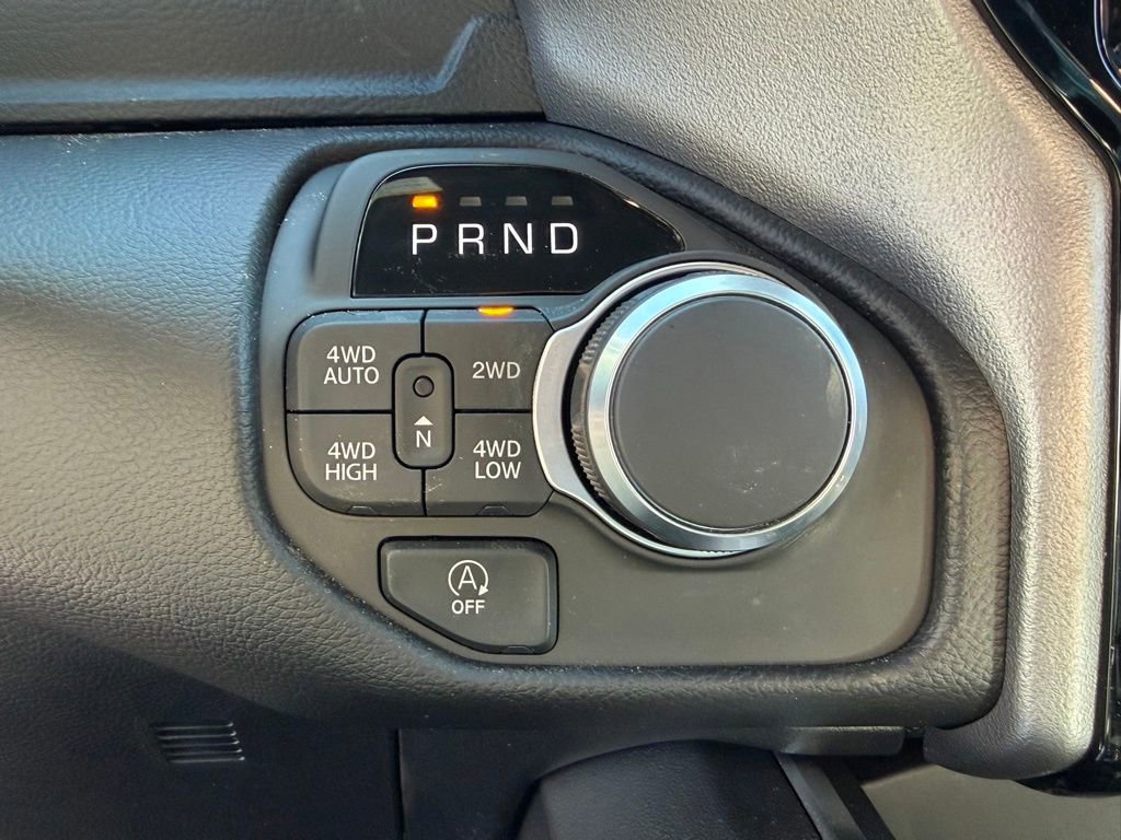New 2026 RAM 1500 4x4 Crew Cab image 22