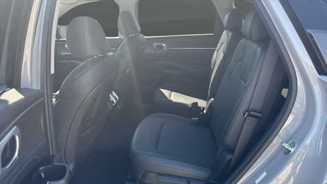 Certified 2022 Kia Sorento SX FWD image 24