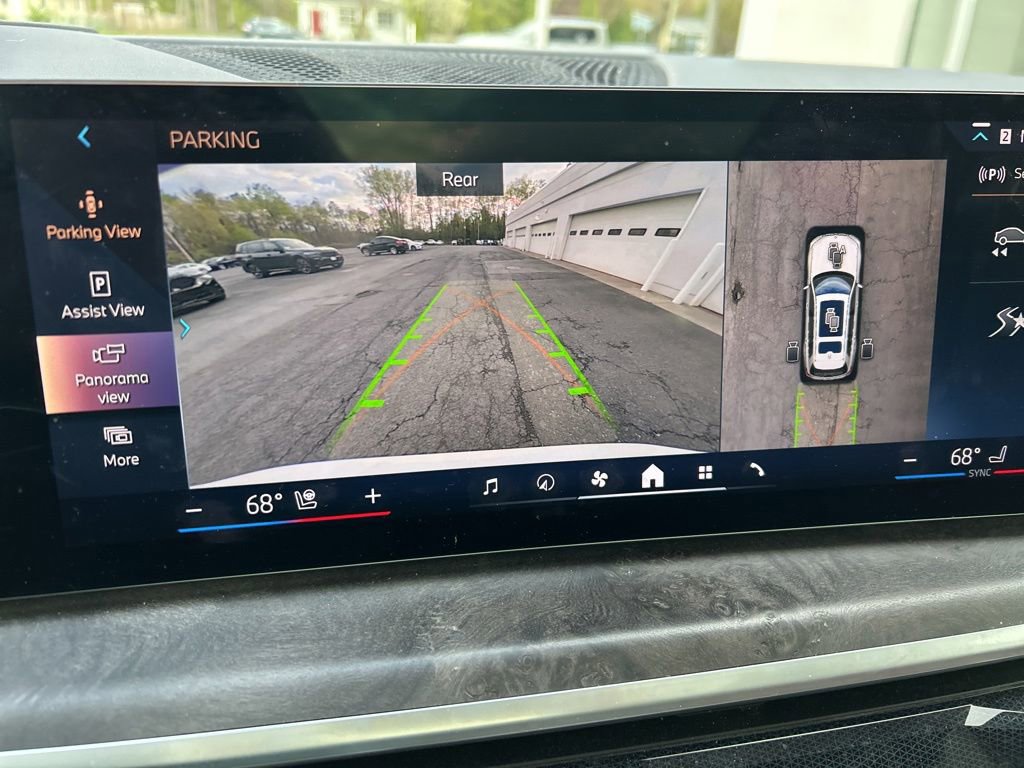 Certified 2024 BMW X7 xDrive40i w/ Parking Assistance Package AWD/4WD image 15