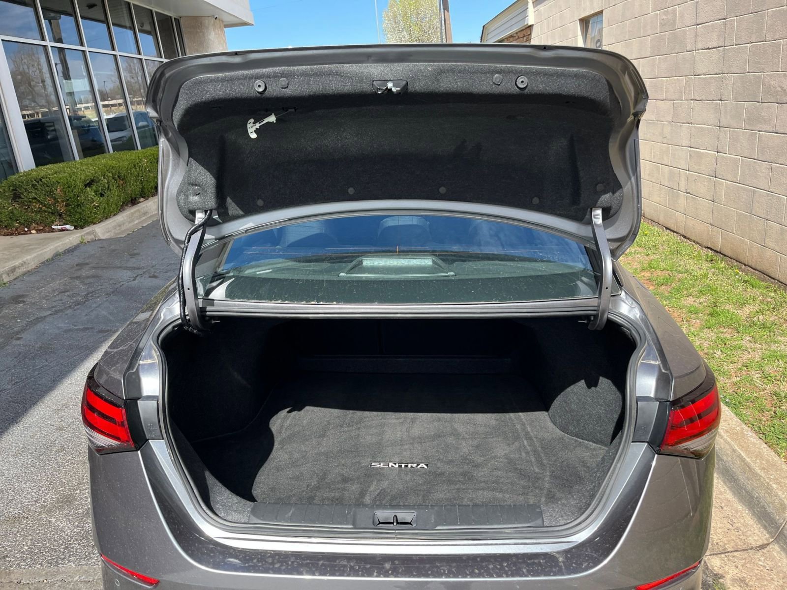 Used 2025 Nissan Sentra SV image 29