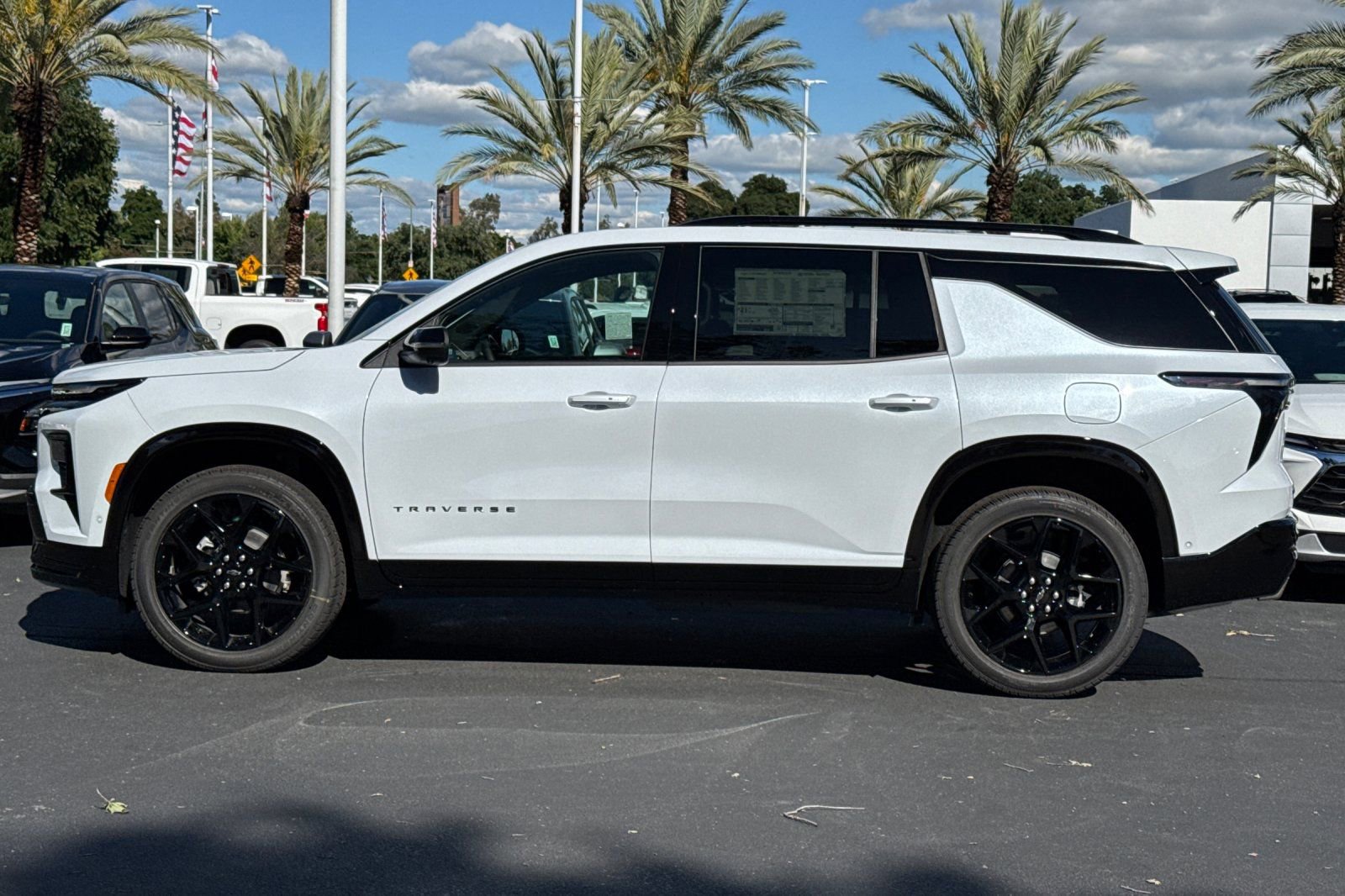 New 2026 Chevrolet Traverse RS w/ LPO, Floor Liner Package AWD/4WD image 6