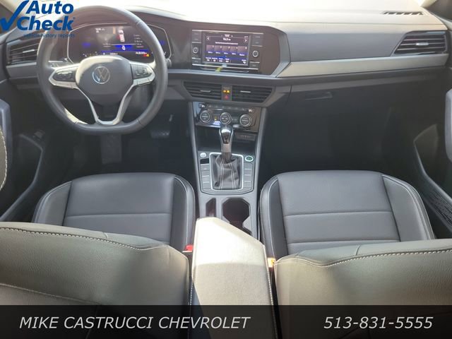 Used 2024 Volkswagen Jetta SE FWD image 10