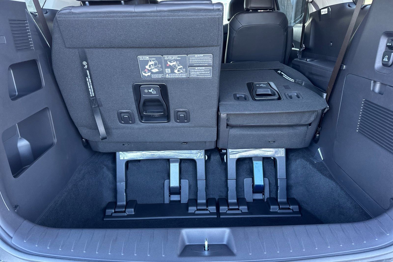 New 2026 Kia Carnival SX image 16