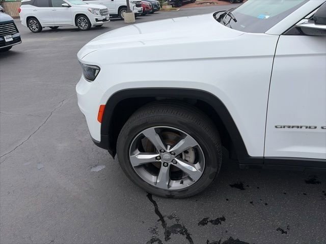 Used 2022 Jeep Grand Cherokee L Limited AWD/4WD image 2