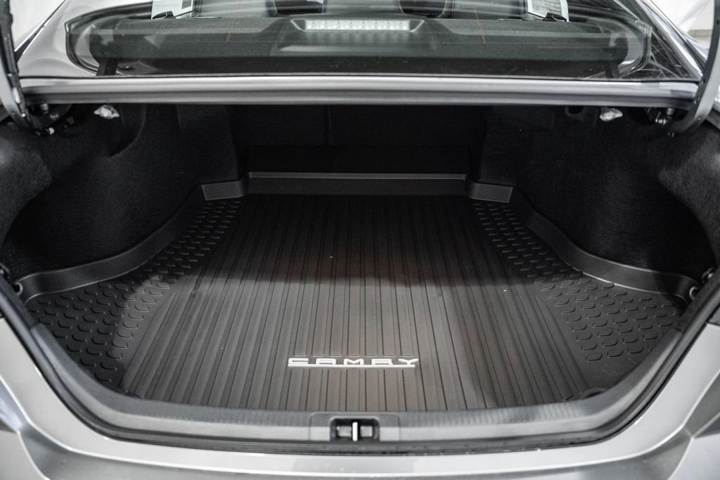 New 2026 Toyota Camry SE image 10