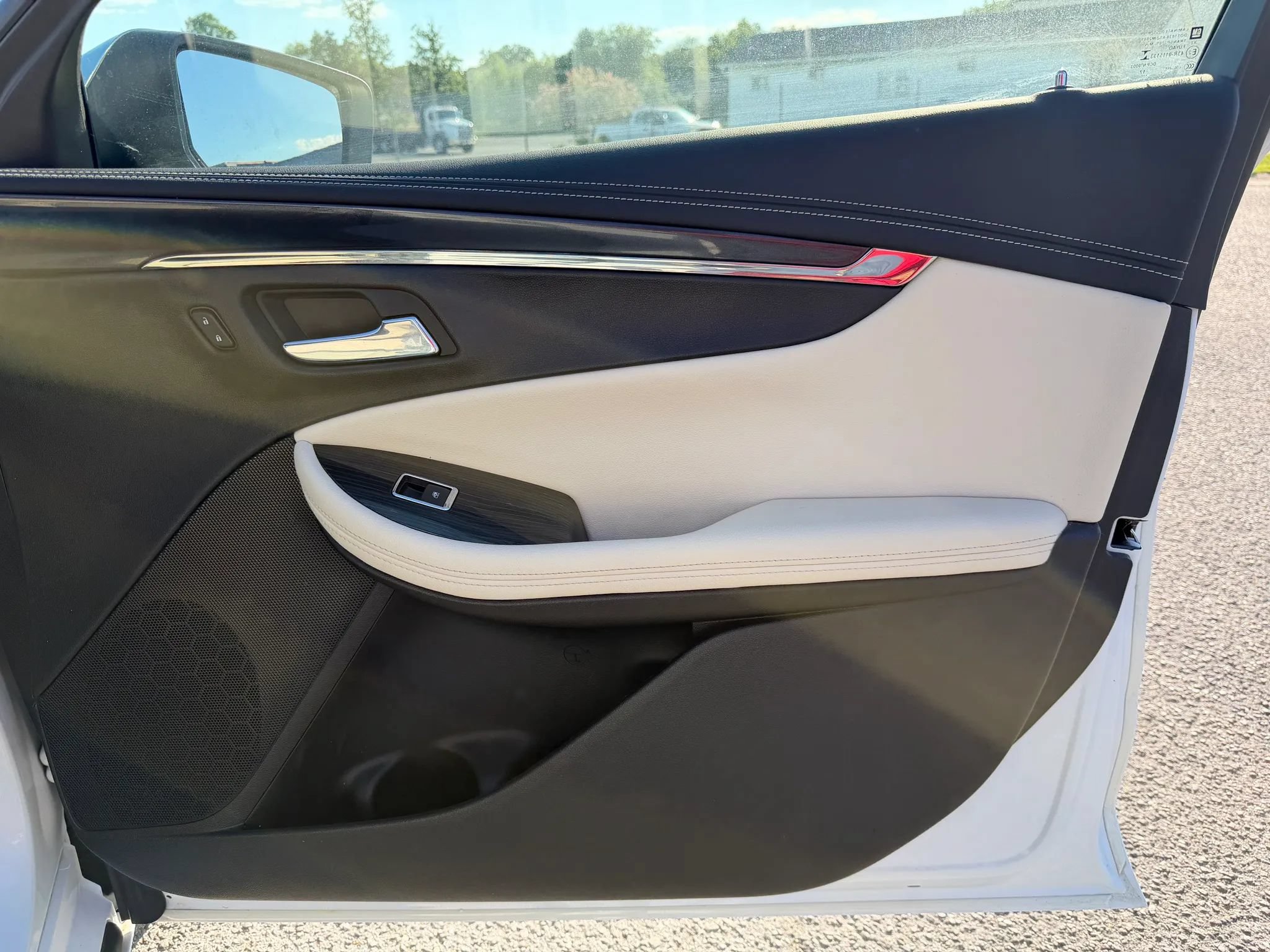 Used 2018 Chevrolet Impala LT w/ Sunroof and Spoiler Package FWD image 26