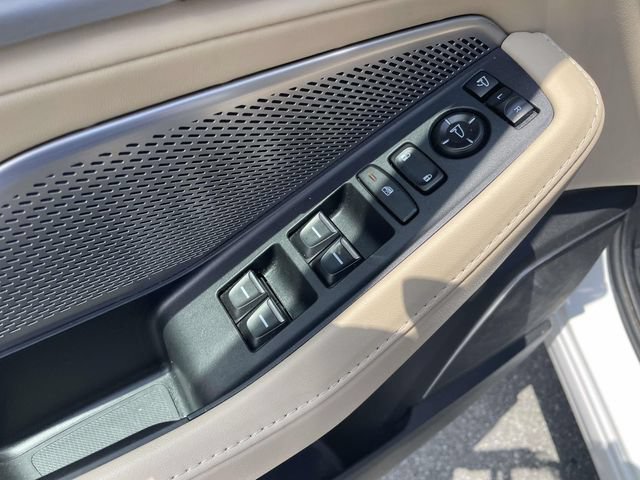 Used 2023 Acura MDX SH-AWD w/ Technology Package image 23