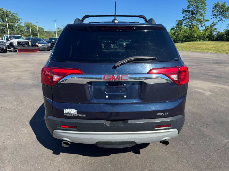 Used 2017 GMC Acadia SLE AWD/4WD image 4