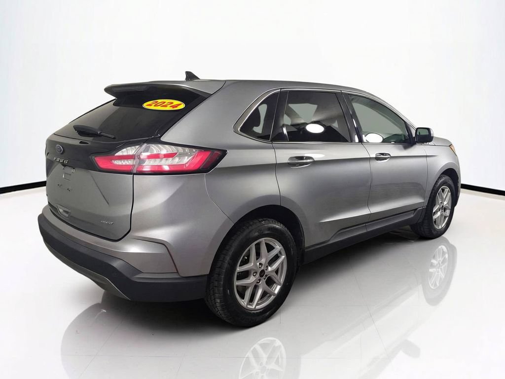 Used 2024 Ford Edge SEL AWD/4WD image 5