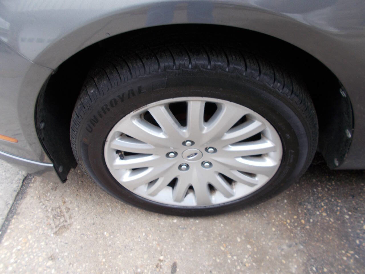 Used 2011 Ford Fusion Hybrid image 8