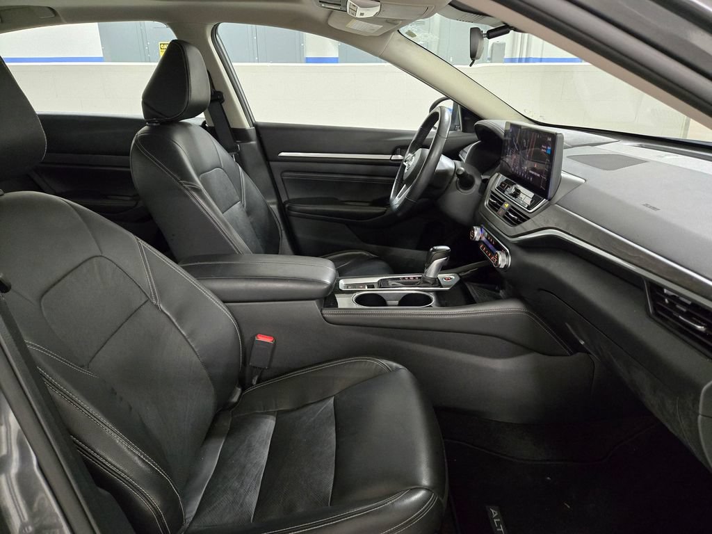 Used 2023 Nissan Altima 2.5 SL FWD image 19