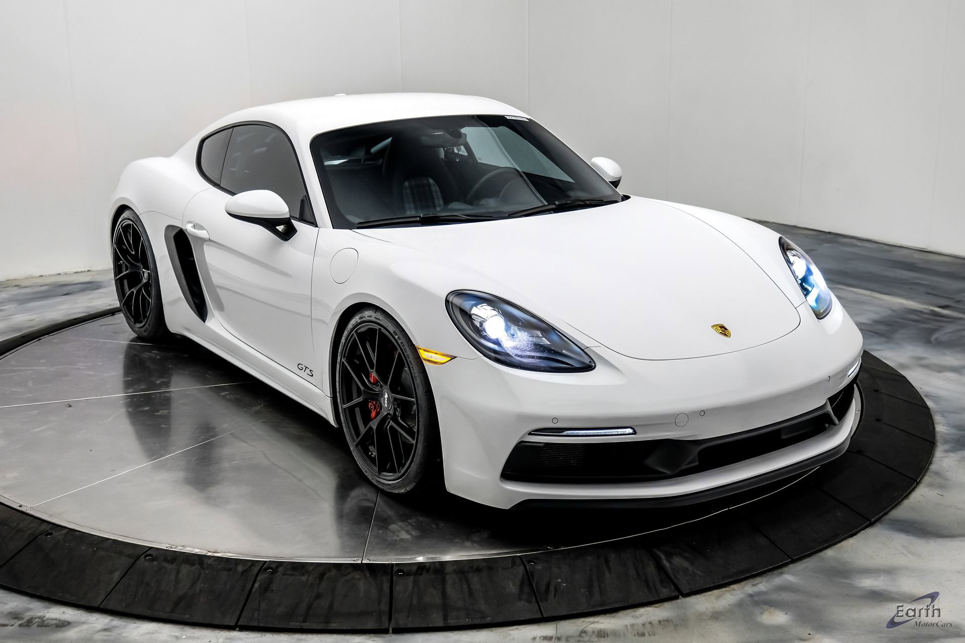 Used 2019 Porsche 718 Cayman GTS RWD image 27