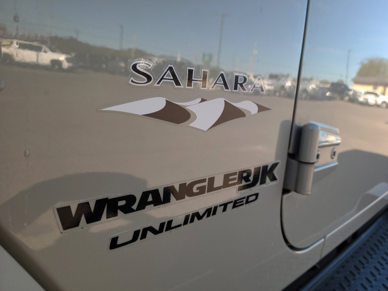 Used 2018 Jeep Wrangler Unlimited Sahara w/ Dual Top Group image 20