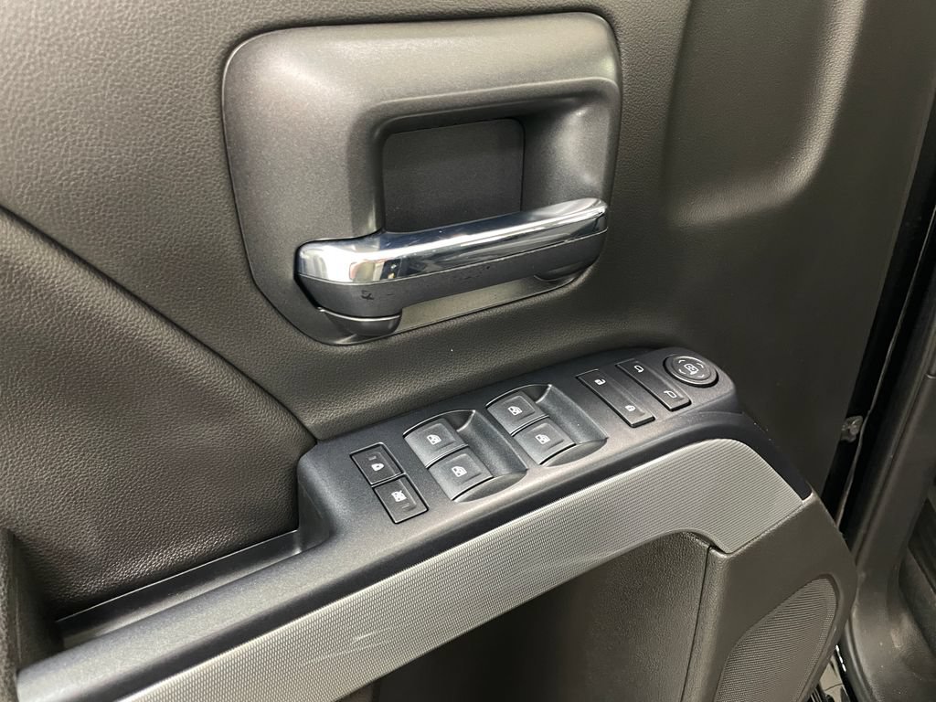 Certified 2018 Chevrolet Silverado 1500 LT w/ All Star Edition AWD/4WD image 24