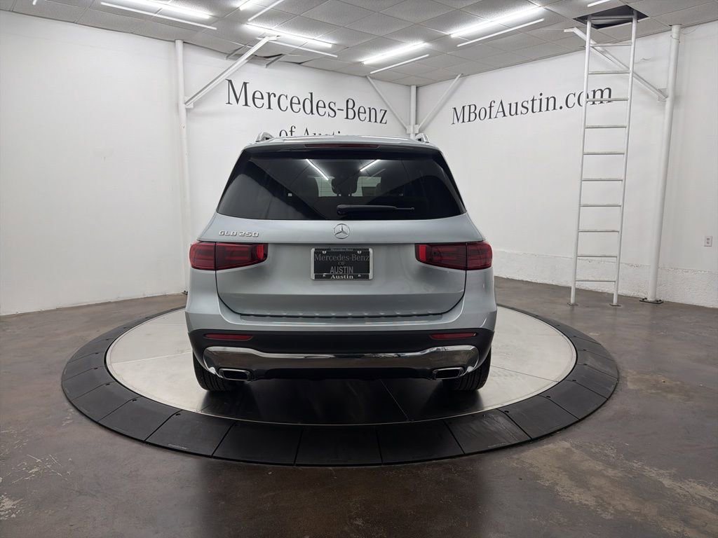 New 2026 Mercedes-Benz GLB 250 image 6