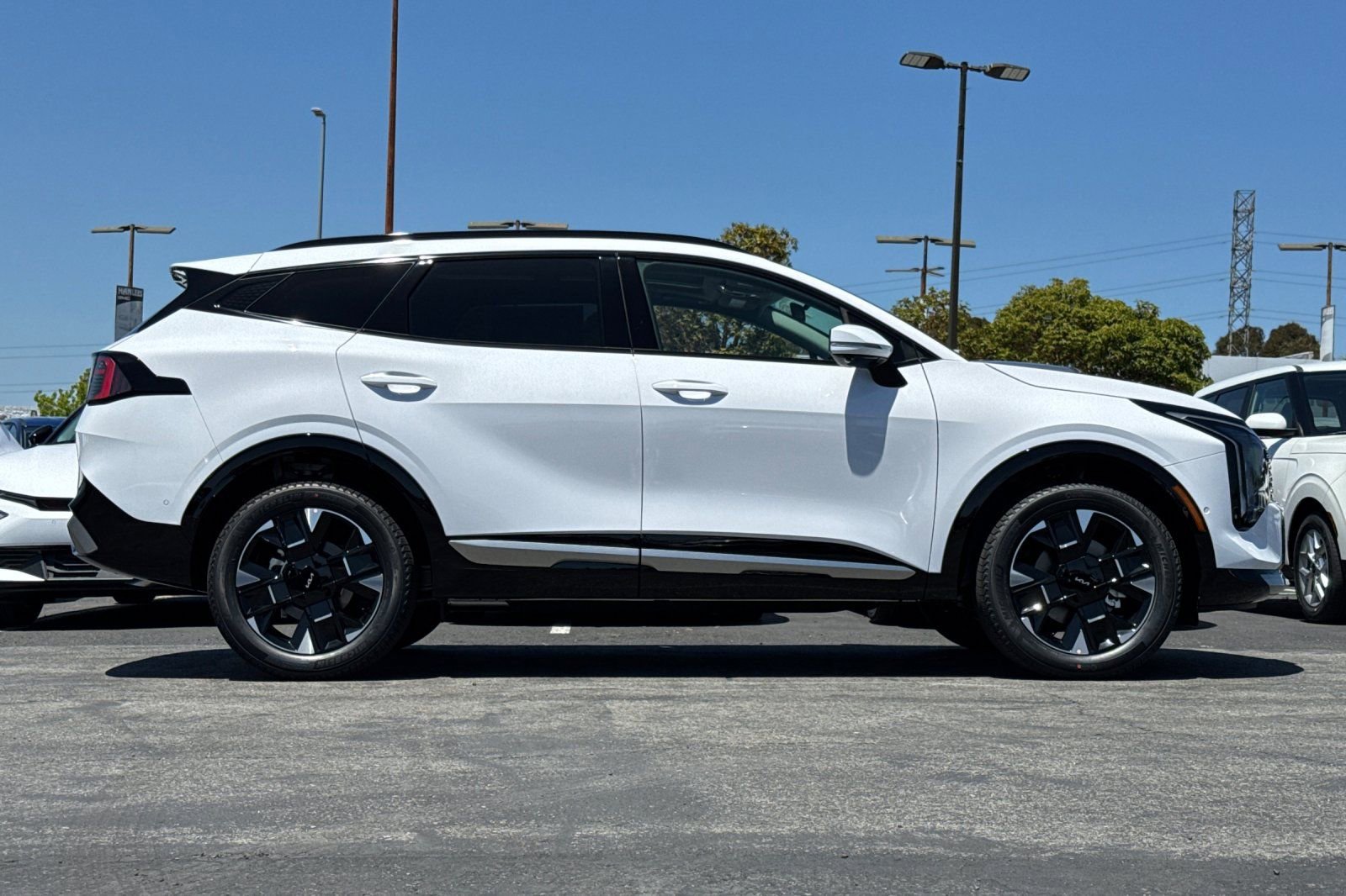 New 2026 Kia Sportage SX image 3