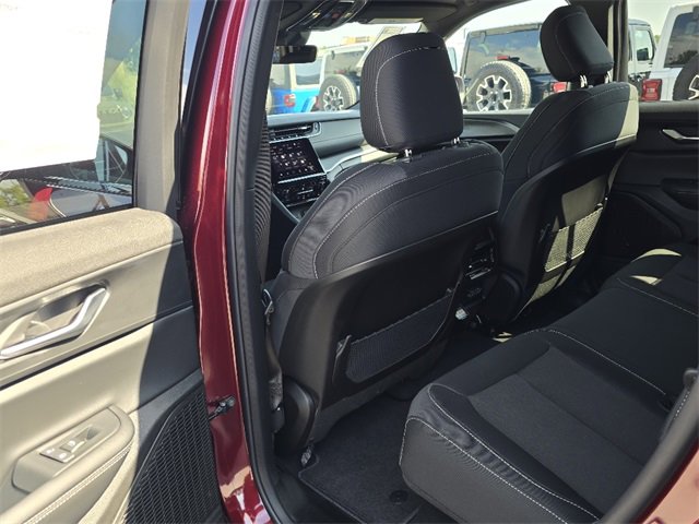 New 2025 Jeep Grand Cherokee Laredo X w/ Luxury Tech Group I image 5