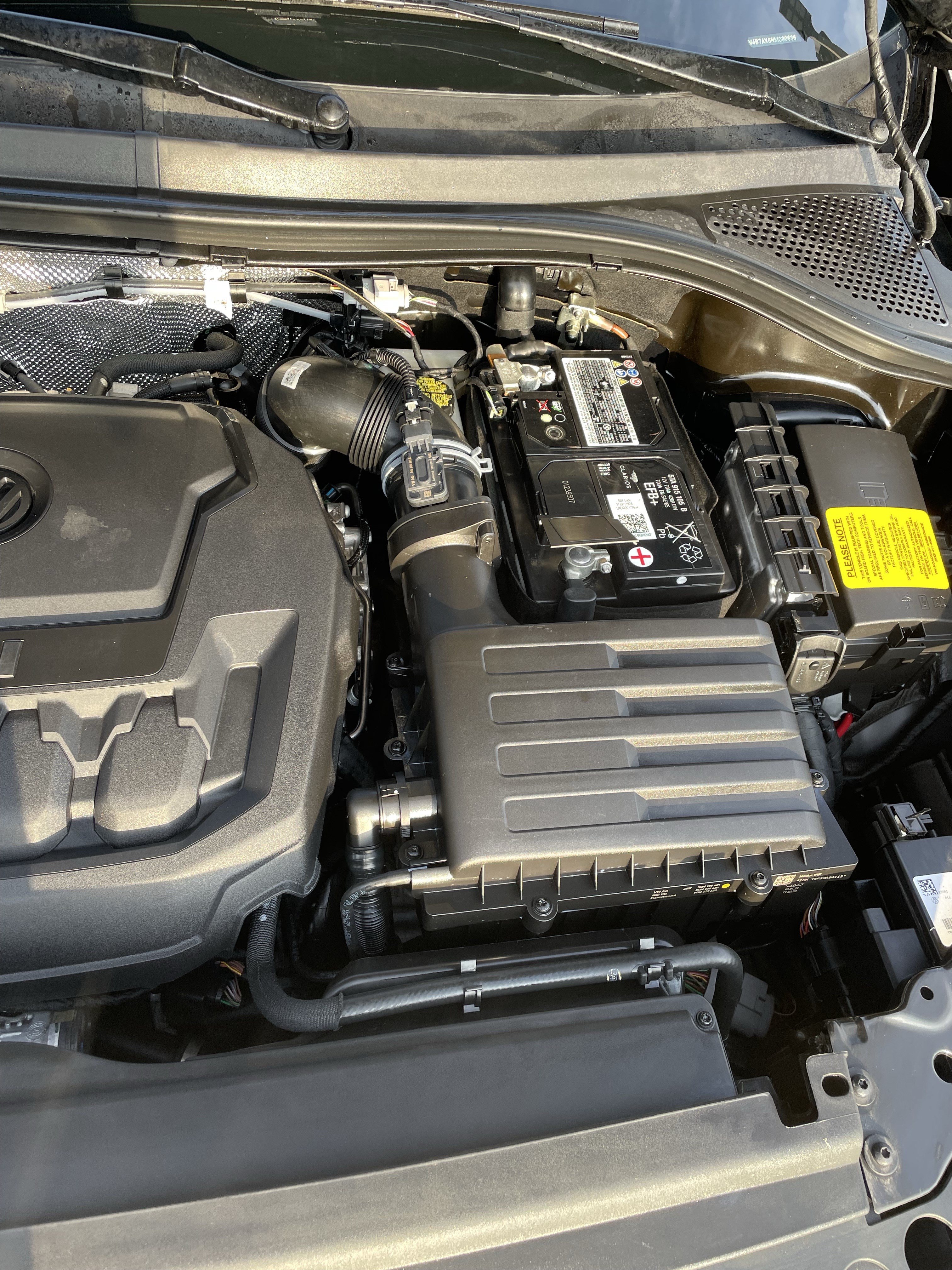 Used 2022 Volkswagen Tiguan SEL R-Line AWD/4WD image 16