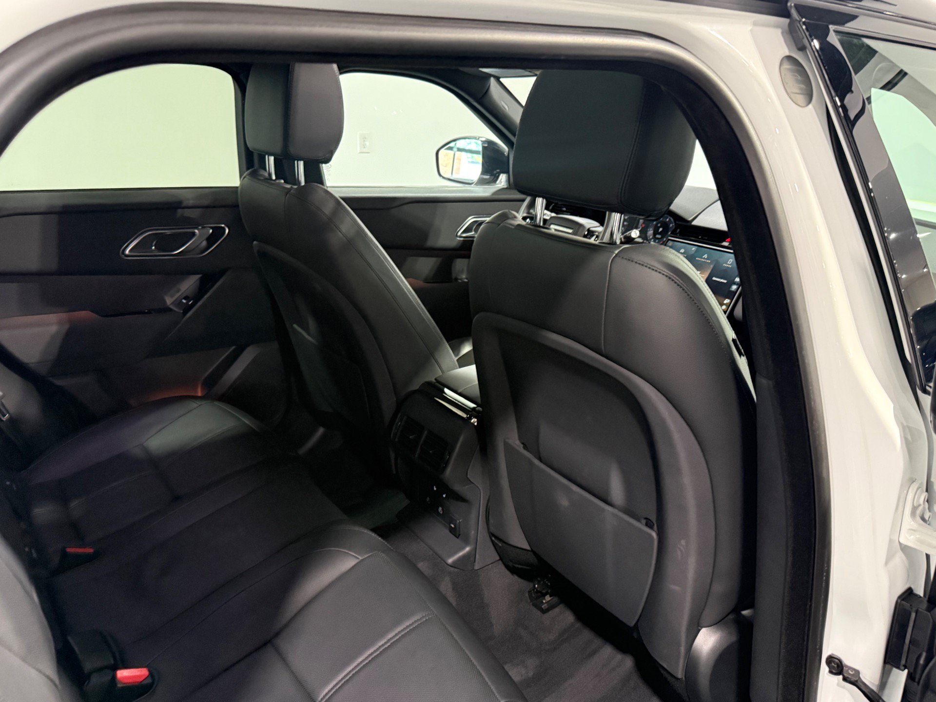 Used 2024 Land Rover Range Rover Velar Dynamic SE AWD/4WD image 54