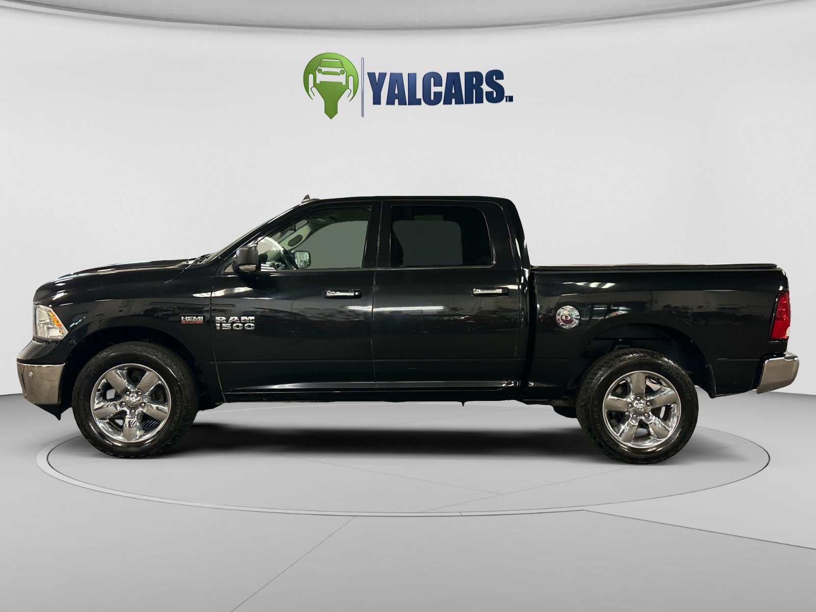 Used 2017 RAM 1500 Big Horn AWD/4WD image 2