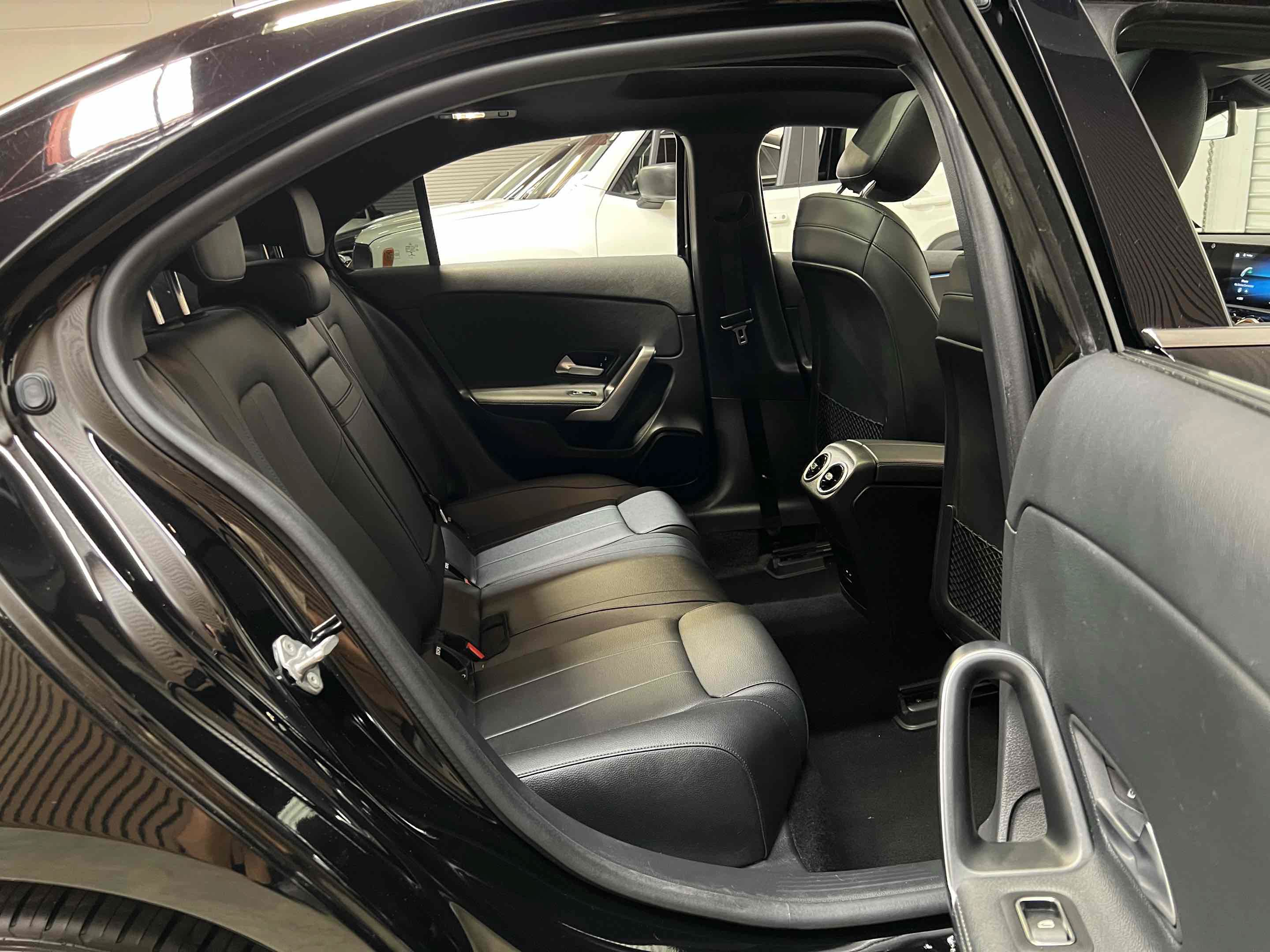 Used 2021 Mercedes-Benz A 220 image 39