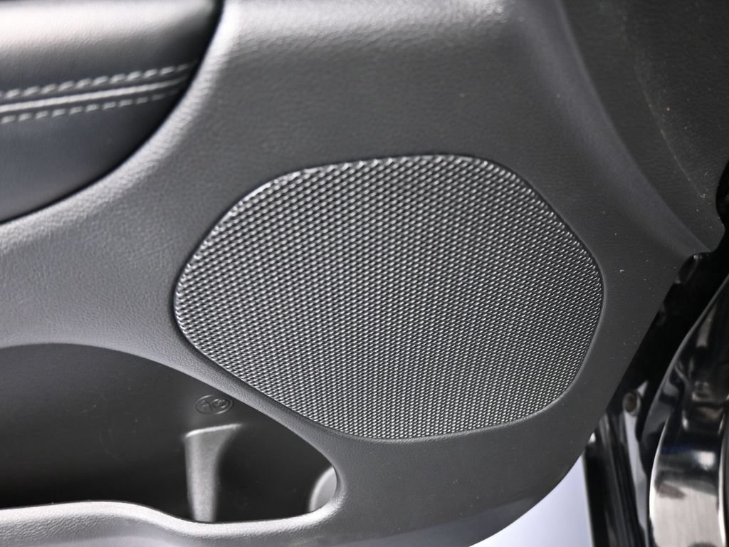 Used 2020 Jeep Grand Cherokee Altitude RWD image 15