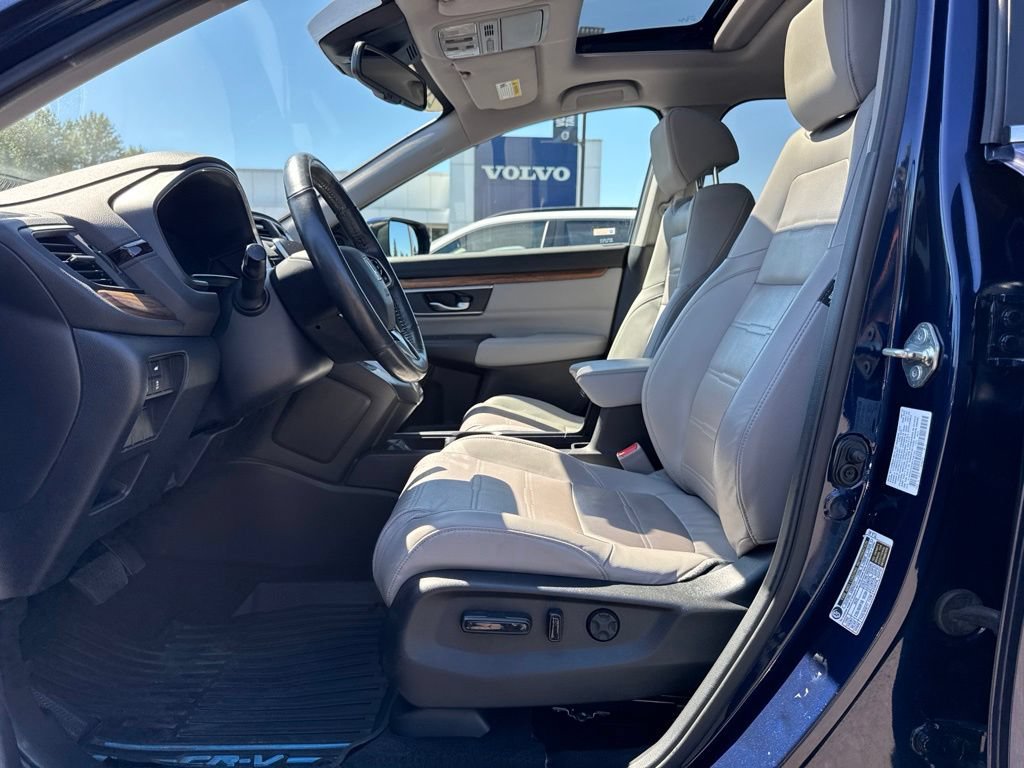 Used 2019 Honda CR-V Touring image 4