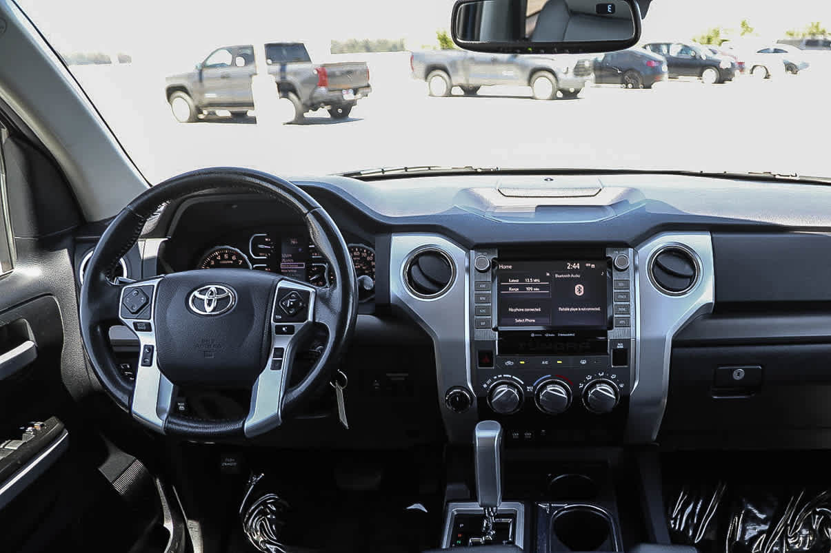 Used 2020 Toyota Tundra SR5 w/ SR5 Leather Package AWD/4WD image 13