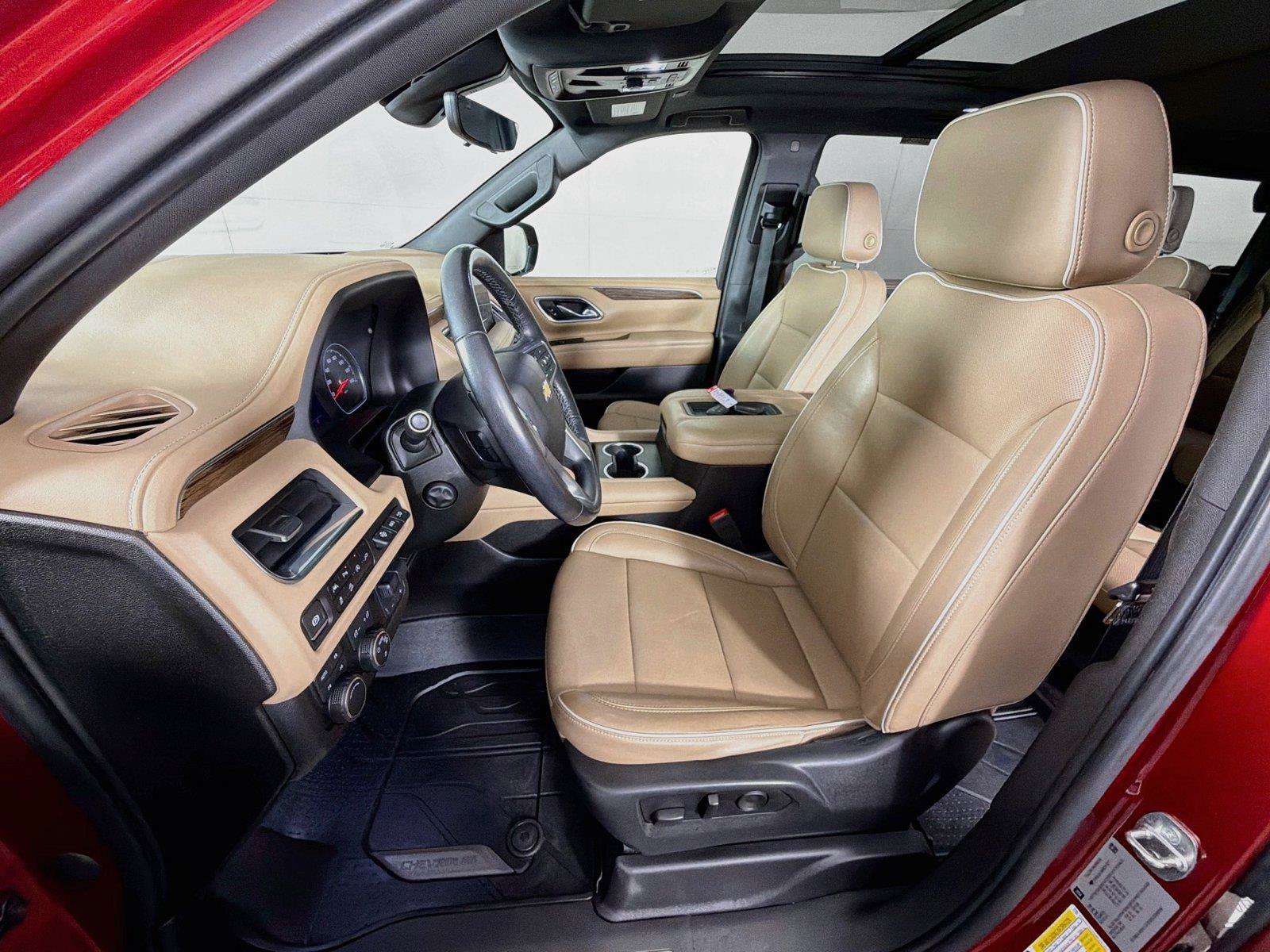Used 2021 Chevrolet Tahoe Premier w/ Premium Package AWD/4WD image 2