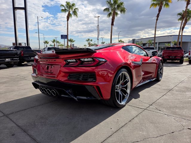 Used 2025 Chevrolet Corvette Z06 RWD image 6