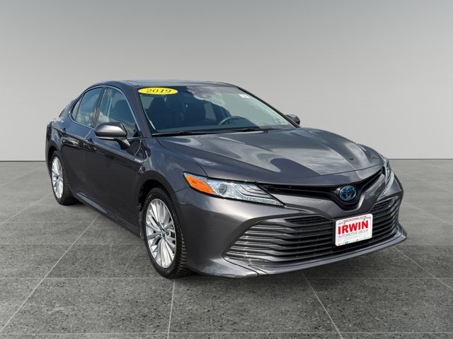 Used 2019 Toyota Camry XLE FWD image 8